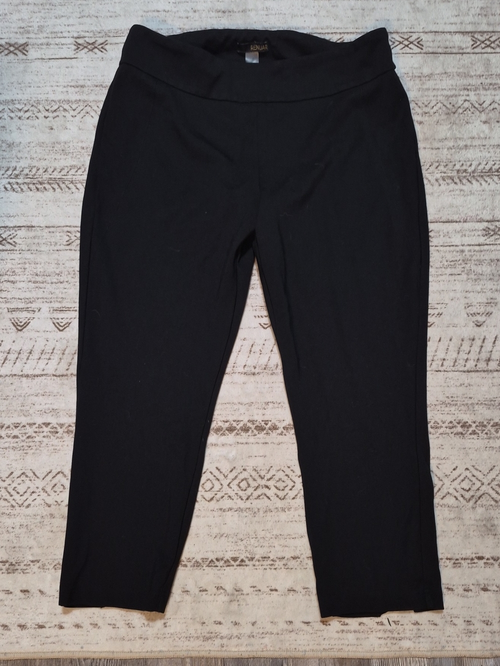Renuar Black Cropped Ponte Stretch Pants